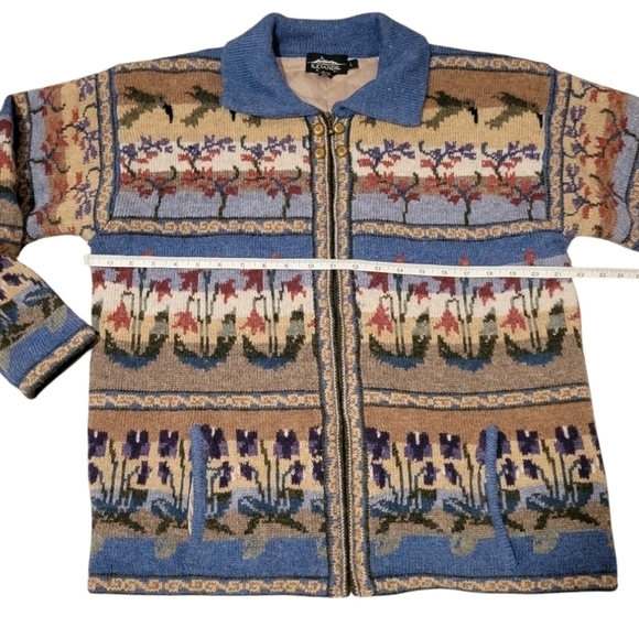 Vintage Icelandic Design Wool Granny Cottage Sweater Flowers Birds Nordic - Picture 7 of 12